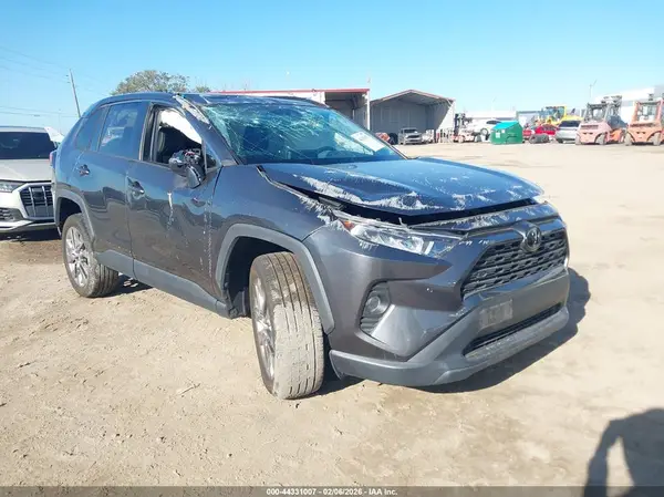 2T3C1RFV2MC142869 2021 TOYOTA RAV 4 - Image 1