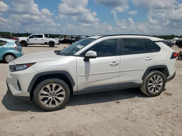 2T3C1RFV2MW103987 2021 TOYOTA RAV 4 - Image 1