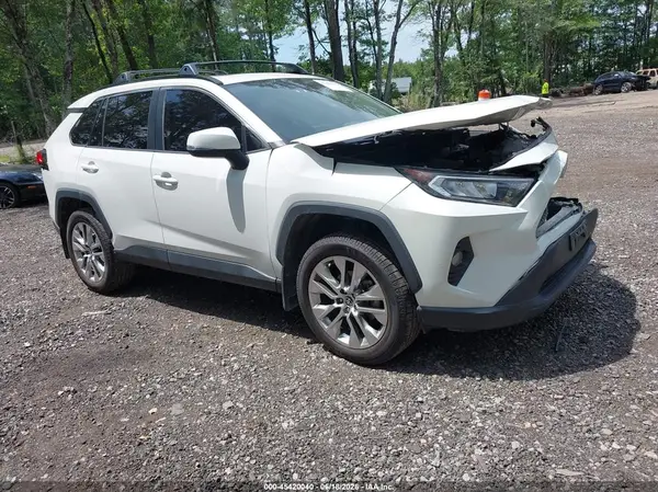 2T3C1RFV2MW147942 2021 TOYOTA RAV 4 - Image 1