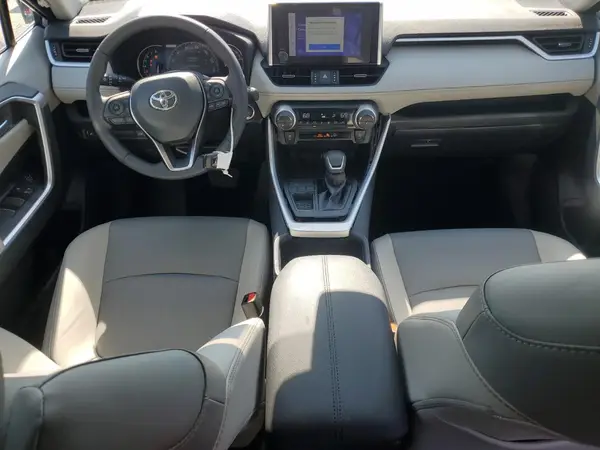 2T3C1RFV2SC308112 2025 TOYOTA RAV 4 - Image 8