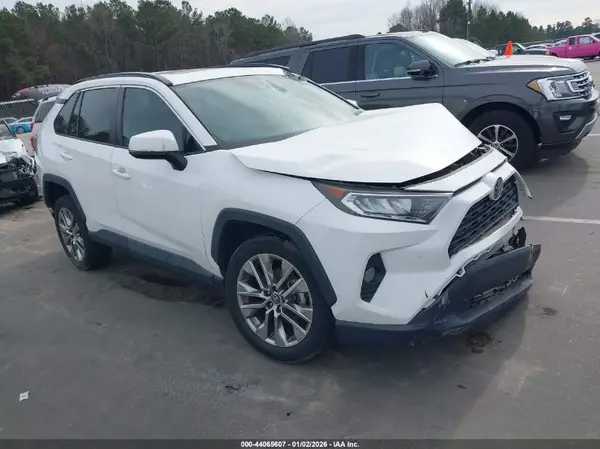 2T3C1RFV3KW027113 2019 TOYOTA RAV 4 - Image 1
