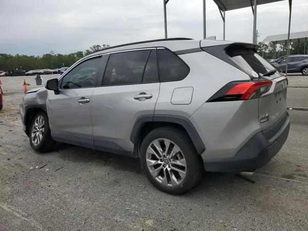 2T3C1RFV3LC055447 2020 TOYOTA RAV 4 - Image 2