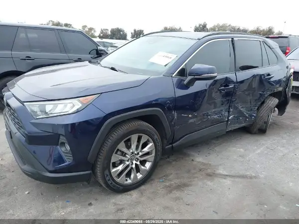 2T3C1RFV3LW060078 2020 TOYOTA RAV 4 - Image 2
