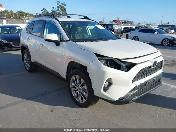 2T3C1RFV3MW158285 2021 TOYOTA RAV 4 - Image 1