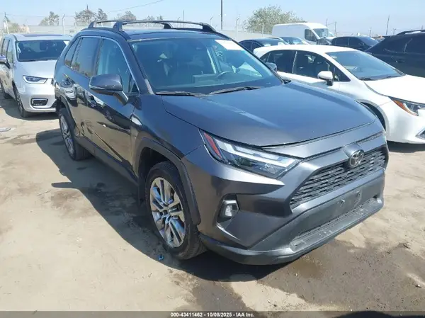 2T3C1RFV3NC205351 2022 TOYOTA RAV 4 - Image 1