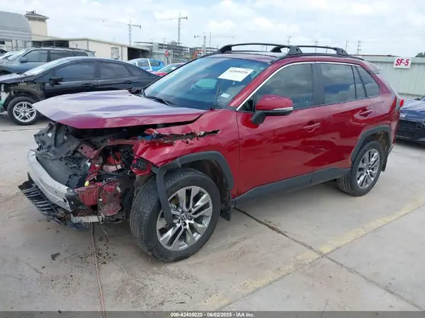 2T3C1RFV3NW226182 2022 TOYOTA RAV 4 - Image 2