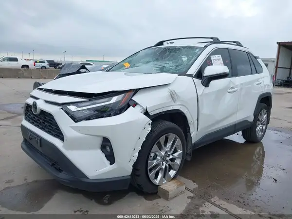 2T3C1RFV3RW316857 2024 TOYOTA RAV 4 - Image 2