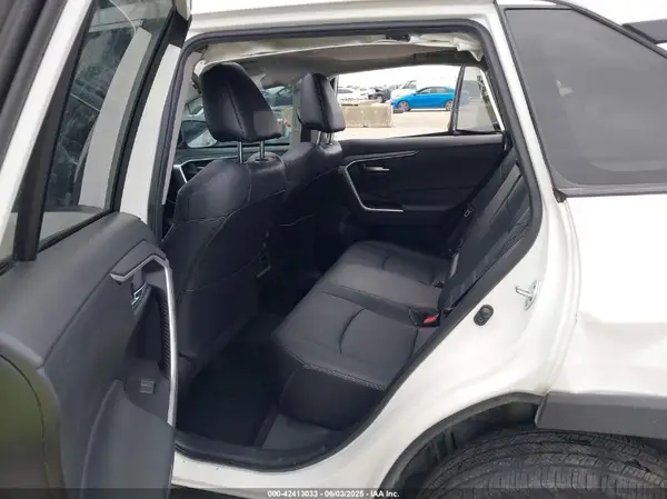2T3C1RFV3RW316857 2024 TOYOTA RAV 4 - Image 8