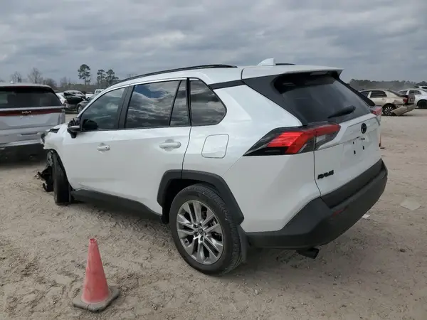 2T3C1RFV3RW352290 2024 TOYOTA RAV 4 - Image 2