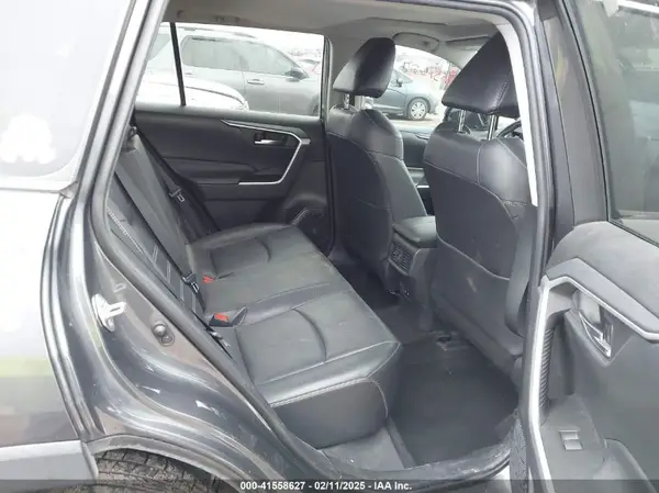 2T3C1RFV4KW004827 2019 TOYOTA RAV 4 - Image 8