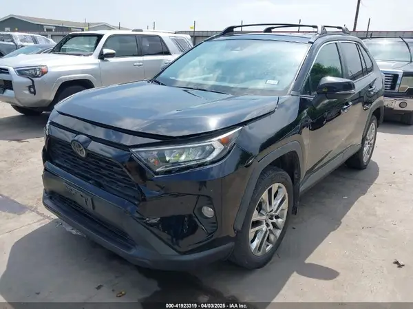 2T3C1RFV4KW021885 2019 TOYOTA RAV 4 - Image 2