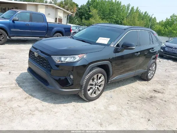 2T3C1RFV4LC066702 2020 TOYOTA RAV 4 - Image 2