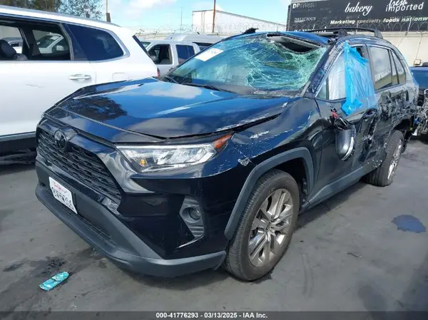 2T3C1RFV4MC126253 2021 TOYOTA RAV 4 - Image 2