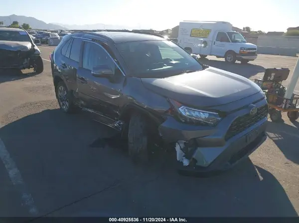 2T3C1RFV4MC136202 2021 TOYOTA RAV 4 - Image 1