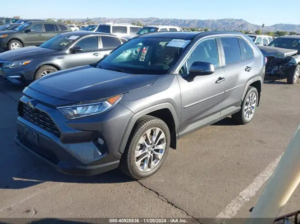 2T3C1RFV4MC136202 2021 TOYOTA RAV 4 - Image 2