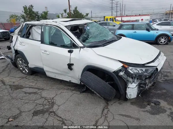 2T3C1RFV4MW171823 2021 TOYOTA RAV 4 - Image 1