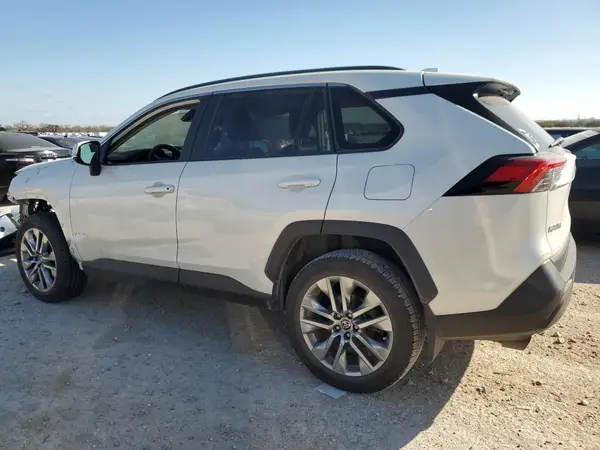 2T3C1RFV4NW213537 2022 TOYOTA RAV 4 - Image 2