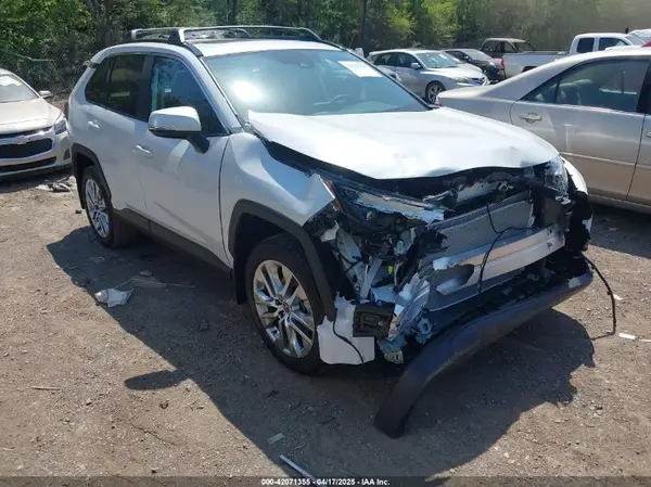 2T3C1RFV4RW364447 2024 TOYOTA RAV 4 - Image 1
