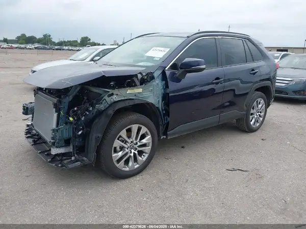 2T3C1RFV4SW375633 2025 TOYOTA RAV 4 - Image 2