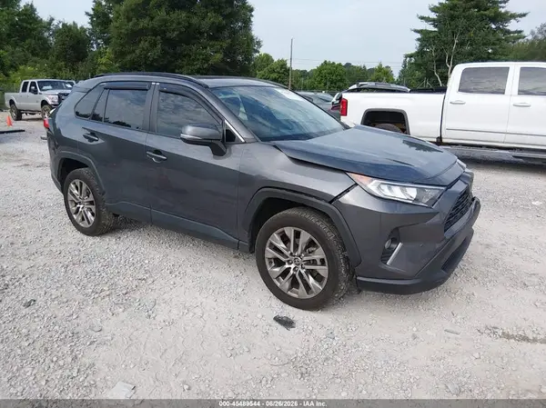 2T3C1RFV5MC126245 2021 TOYOTA RAV 4 - Image 1