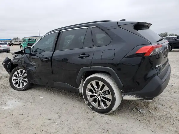 2T3C1RFV5MC161724 2021 TOYOTA RAV 4 - Image 2