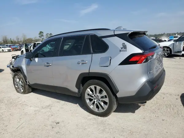 2T3C1RFV5NC187886 2022 TOYOTA RAV 4 - Image 2