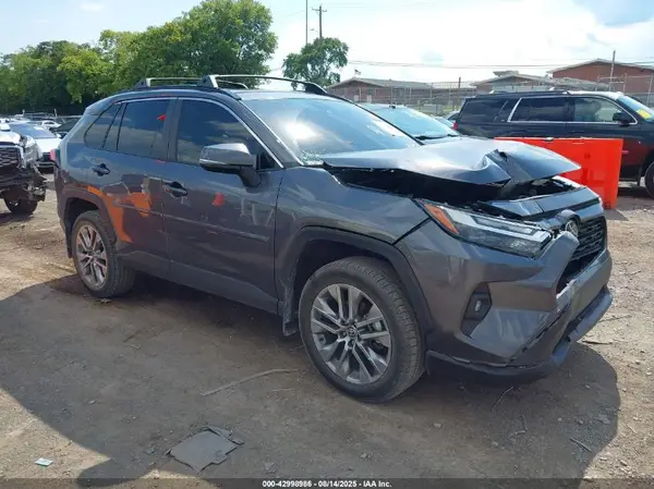 2T3C1RFV5NC203844 2022 TOYOTA RAV 4 - Image 1