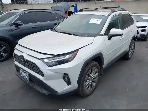 2T3C1RFV5PW281350 2023 TOYOTA RAV 4 - Image 2