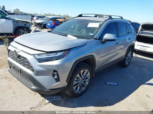 2T3C1RFV5RW339525 2024 TOYOTA RAV 4 - Image 2