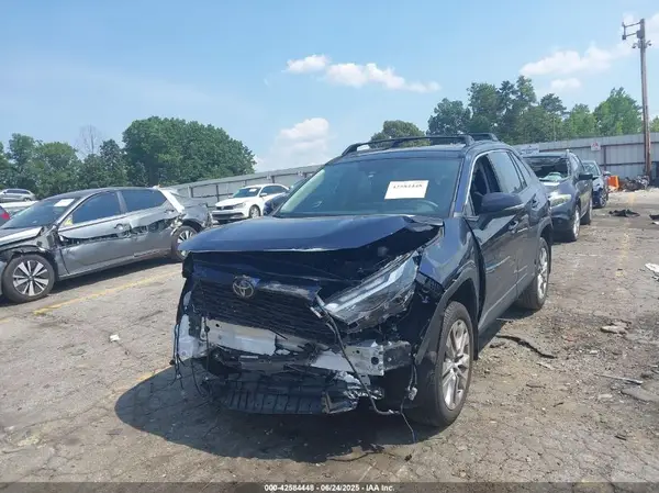 2T3C1RFV5RW354638 2024 TOYOTA RAV 4 - Image 2