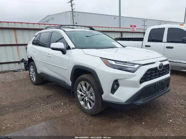 2T3C1RFV5SW369078 2025 TOYOTA RAV 4 - Image 1