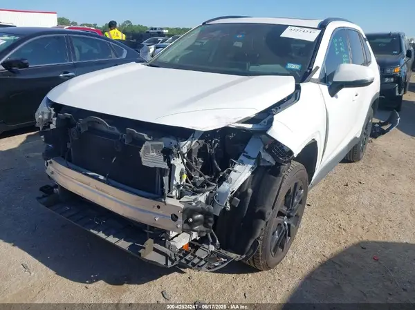 2T3C1RFV6KW037618 2019 TOYOTA RAV 4 - Image 2