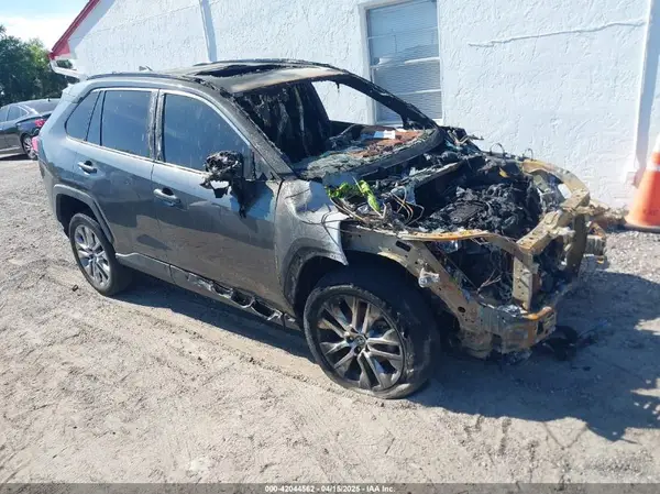 2T3C1RFV6LC058732 2020 TOYOTA RAV 4 - Image 1