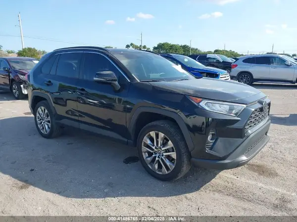 2T3C1RFV6LC072713 2020 TOYOTA RAV 4 - Image 1