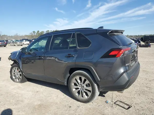 2T3C1RFV6MC128103 2021 TOYOTA RAV 4 - Image 2