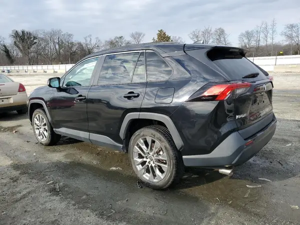 2T3C1RFV6MC148805 2021 TOYOTA RAV 4 - Image 2
