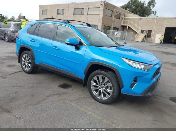 2T3C1RFV6MW138029 2021 TOYOTA RAV 4 - Image 1