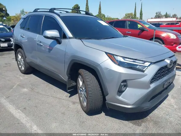 2T3C1RFV6NC177867 2022 TOYOTA RAV 4 - Image 1