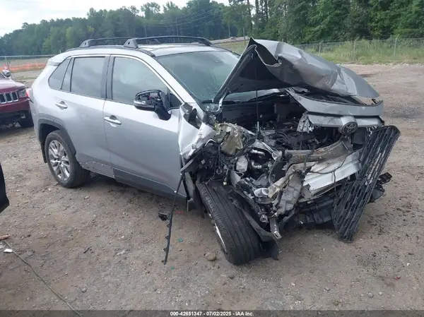 2T3C1RFV6NW220747 2022 TOYOTA RAV 4 - Image 1