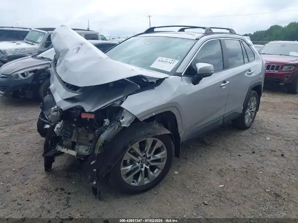 2T3C1RFV6NW220747 2022 TOYOTA RAV 4 - Image 2