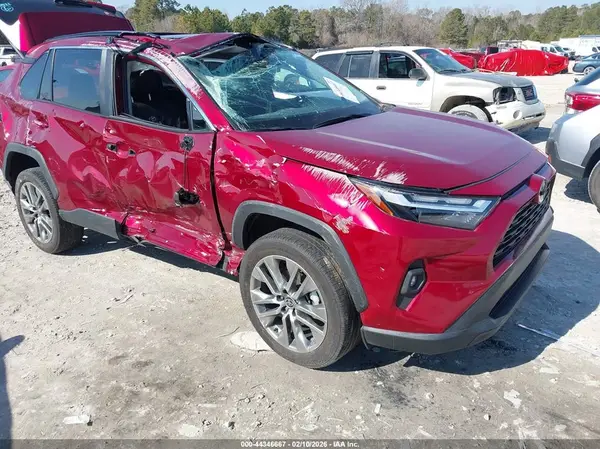 2T3C1RFV6NW227228 2022 TOYOTA RAV 4 - Image 1
