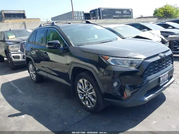 2T3C1RFV7KC019484 2019 TOYOTA RAV 4 - Image 1