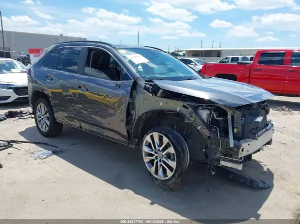 2T3C1RFV7LC035136 2020 TOYOTA RAV 4 - Image 1