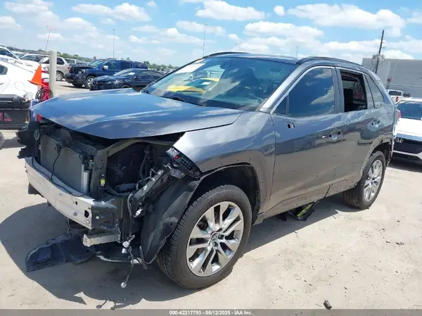 2T3C1RFV7LC035136 2020 TOYOTA RAV 4 - Image 2