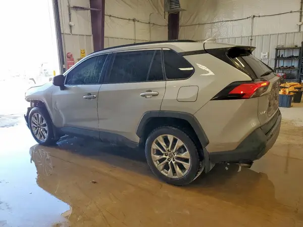 2T3C1RFV7MC132953 2021 TOYOTA RAV 4 - Image 2