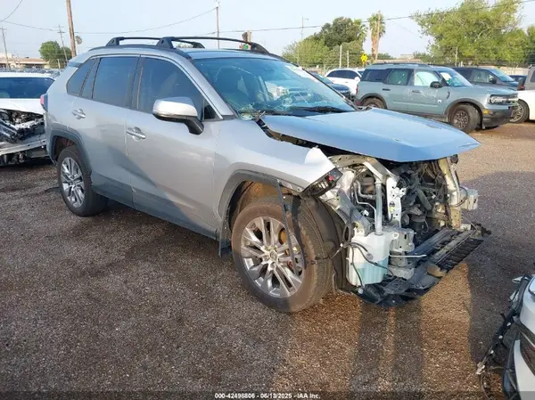 2T3C1RFV8MC088736 2021 TOYOTA RAV 4 - Image 1