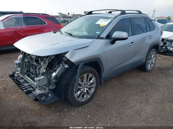 2T3C1RFV8MC088736 2021 TOYOTA RAV 4 - Image 2