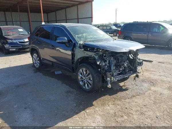 2T3C1RFV8MC135182 2021 TOYOTA RAV 4 - Image 1