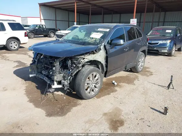 2T3C1RFV8MC135182 2021 TOYOTA RAV 4 - Image 2
