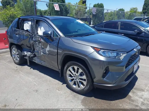 2T3C1RFV8MC136557 2021 TOYOTA RAV 4 - Image 1